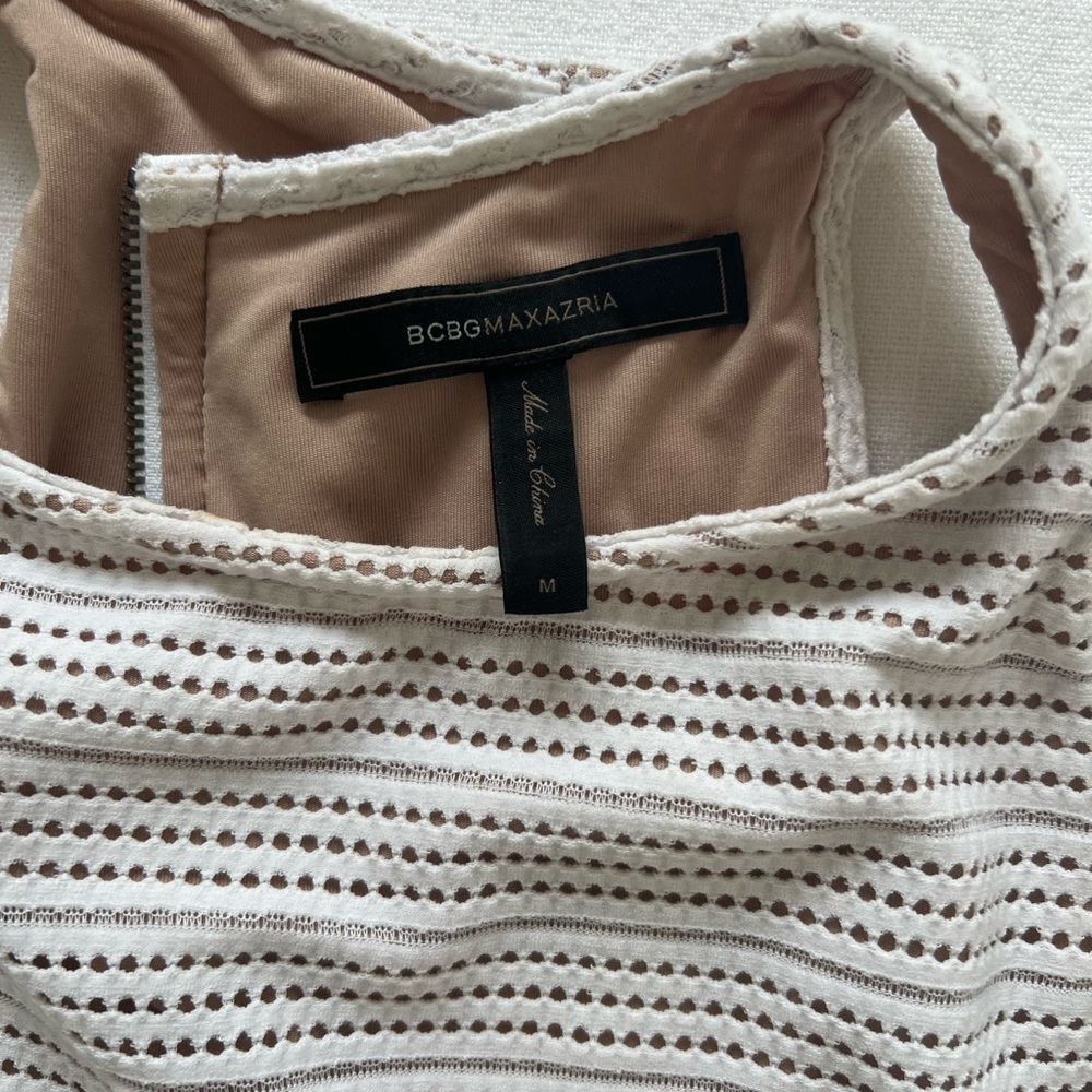 BCBG WHITE DRESS - Picture 2 of 2